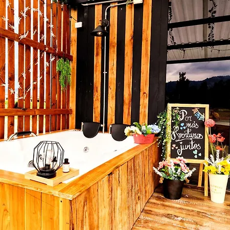 Romantico Glamping Tipo Contenedor Con Jacuzzi Cerca Al Lago De Paipa Exterior photo