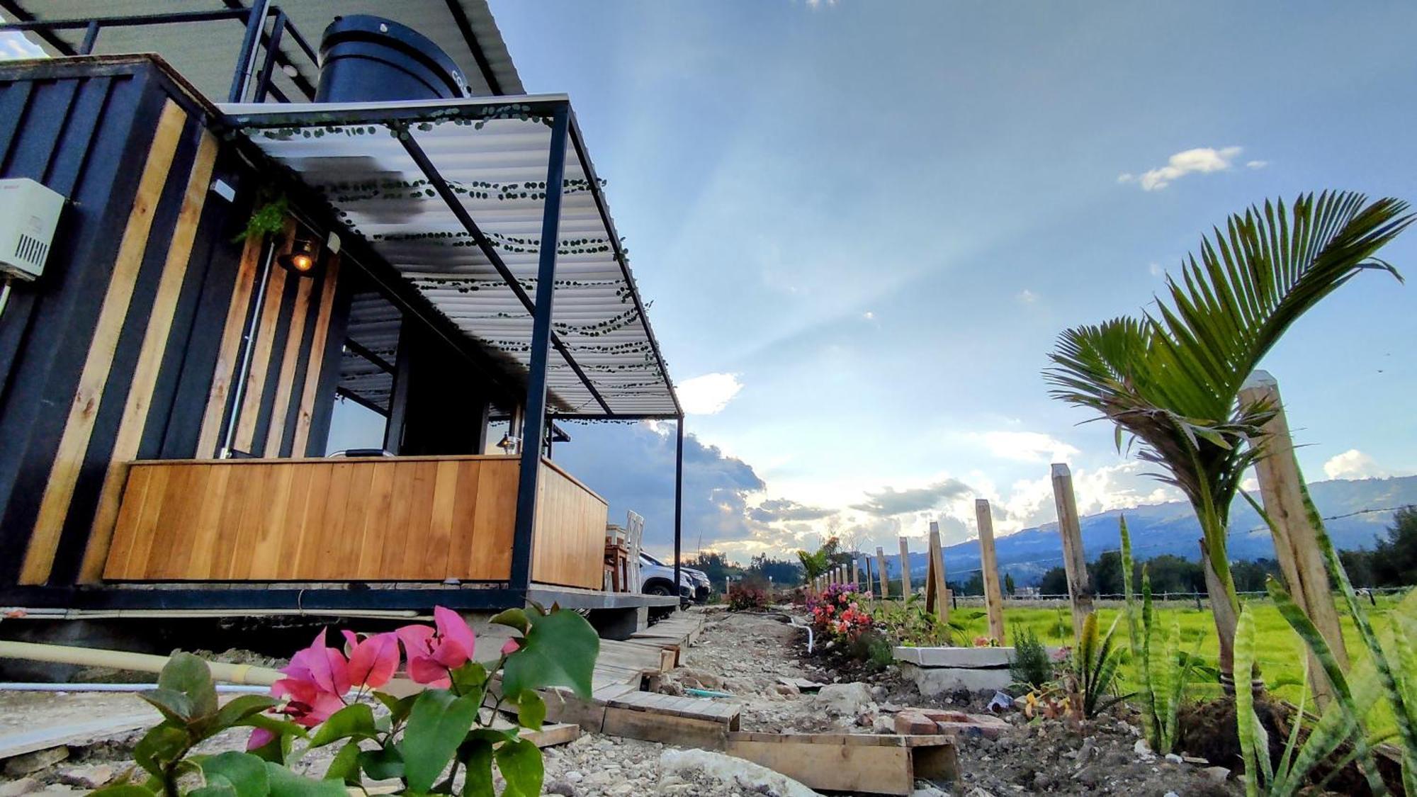 Luxury tent Romantico Glamping Tipo Contenedor Con Jacuzzi Cerca Al De